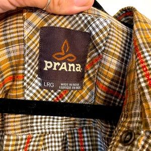 Men’s prana button up size medium